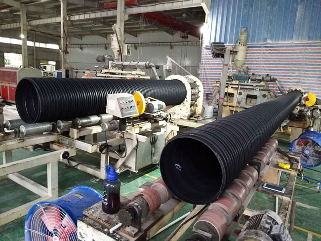 塑鋼纏繞管.jpg 塑鋼纏繞管.jpg